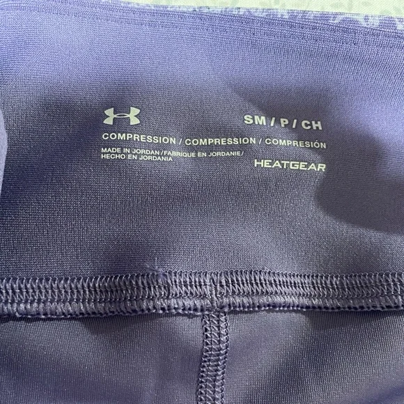 NWT Under Armour Heat Gear Compression Capri Leggings Lavender Small - Picture 9 of 10